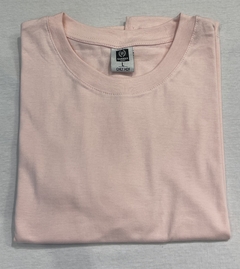 remeras boxy-fit básicas