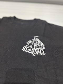 Remera Oversize “Blessing” en internet