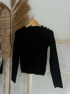 Sweater ÁMBAR negro (EFECTIVO/TRANSFERENCIA $31.365) en internet