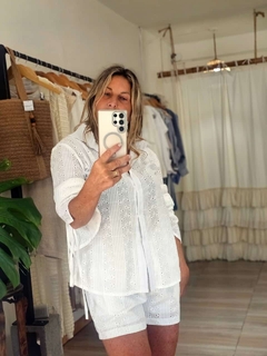 Camisa Nicanor Blanca (efectivo/transferencia $38.165) en internet