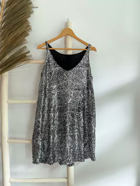 Vestido Shine Negro con Plateado (efectivo/transferencia $34.800)