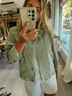 Campera Carrasco Verde Seco (efectivo/transferencia $75.650) - comprar online