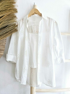 Camisa Broderie Blanca (efectivo/transferencia $44.415) - tienda online