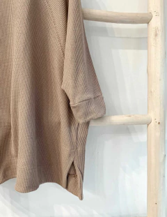 Buzo Limai Beige (efectivo/transferencia $33.520) - Magnolias Showroom