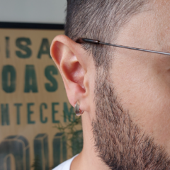 Argola perfil triangular na internet