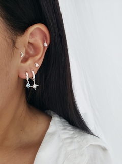 Argola click 10mm pingente zircônia 4mm azul - comprar online