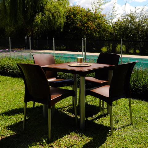 Combo Mesa Mallorca Marron + 4 Sillas Mallorca Marron - comprar online