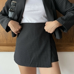 Imagem do SHORTS SAIA SELENA RISCA DE GIZ ZAHI
