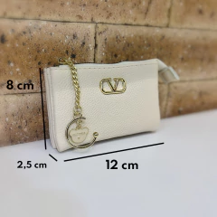 Carteira Victtoria Com Fecho Zíper Dois Compartimentos Detalhes Dourados