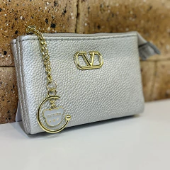 Imagem do Carteira Victtoria Com Fecho Zíper Dois Compartimentos Detalhes Dourados