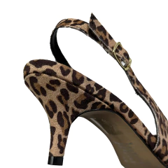 Sapato Chanel Quiz Bico Fino Salto Baixo Com Fivela