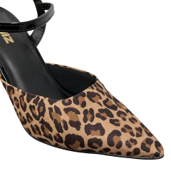 Sapato Chanel Quiz Salto Alto Carretel Bico Fino Com Fivela - loja online