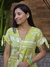 Blusa Decote V Laço Manga 21117 - Estampada - comprar online