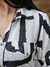 Chemise Manga Longa bolso tampa Viscose 21112 Estampado fundo cru e preto - loja online