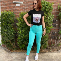 Calça Crepe em Malha com cinto na internet
