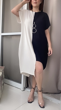 Vestido bicolor Leona na internet