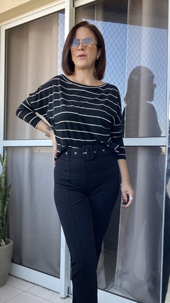 Blusa ampla gola canoa listrada - Raíssa