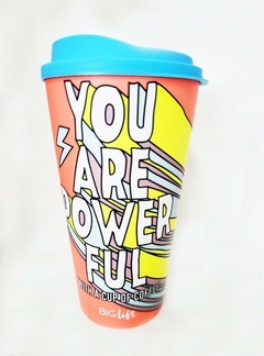Vaso Fluo con tapa café y packaging - comprar online