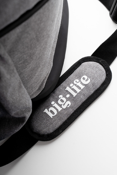 Bolso Urbano Gris con parlante en internet