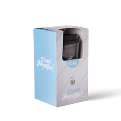 Vaso Mundial Argentina con tapa café y packaging en internet