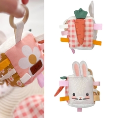 Cubo Didactico Sensorial Sonajero Motricidad Conejo 12x12cm - comprar online