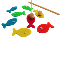 Juego De Pesca Iman 8 Piezas + 2 Cañas Madera Mls