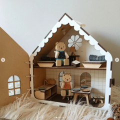 Casita Viajera Waldorf Madera Artesanal Muñequitos X2 - comprar online