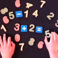 Encastre De Madera Numeros Matematica Suma Resta Tk - comprar online