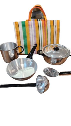 Set Cocina Olla Sarten Lechera Cucharon + Bolsa Infantil - comprar online