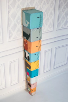 Torre Animales O Transportes Con Medidor De Altura Apilable Blando Bebes en internet