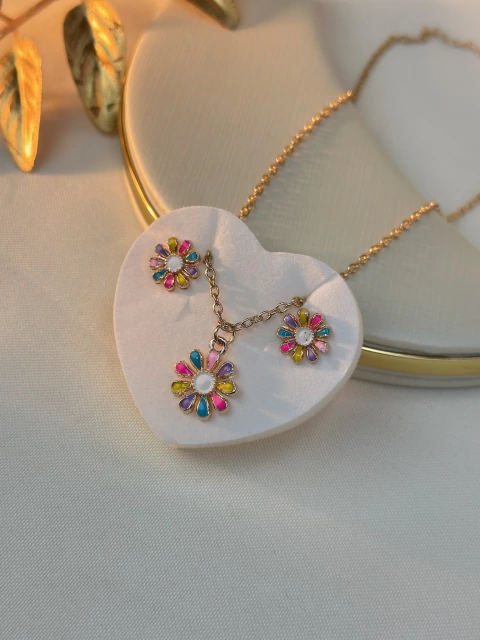 Kit brinco e colar infantil sortido FLOR INFGR10 - comprar online