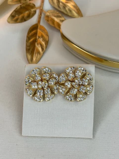 Brinco LUXO flores pétalas multiplas BRIGR10 na internet