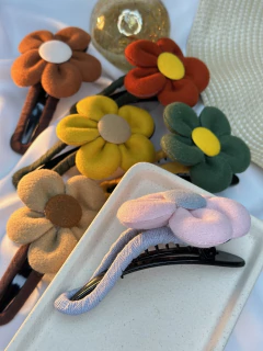 Imagem do Bico de pato flor de tecido BCLY01