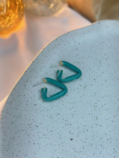 Imagem do Brinco triangulo resinado BRISN01