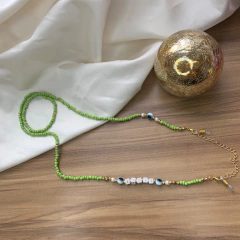 Cordão de óculos letrinhas miçanga verde dy03
