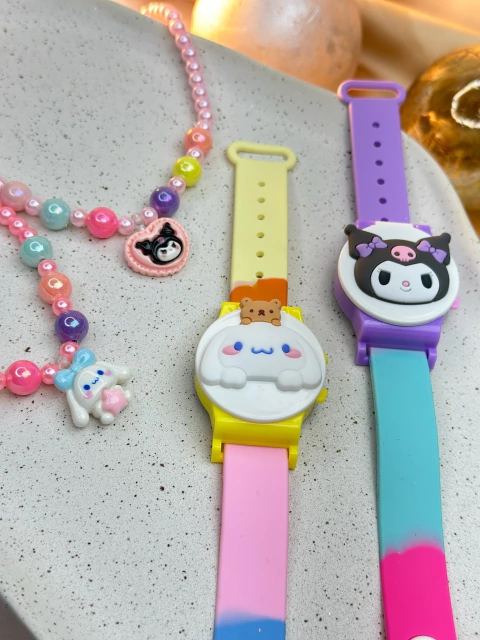 Kit relógio e colar turma Hello Kitty INFVR01 - comprar online