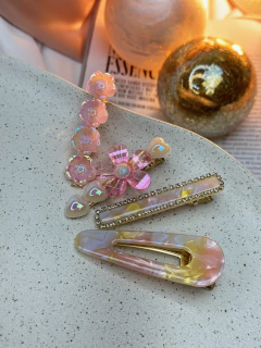 Imagem do Kit 4 bicos de pato reta cravejada/flores BCLR01