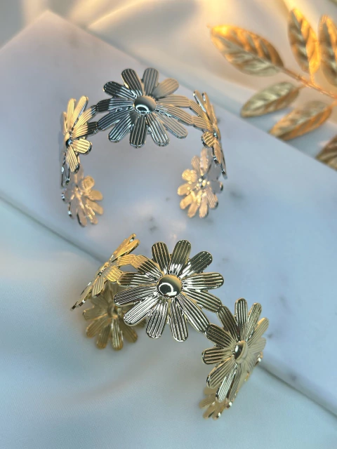 Bracelete flor margarida riscada BRAMK06 - comprar online