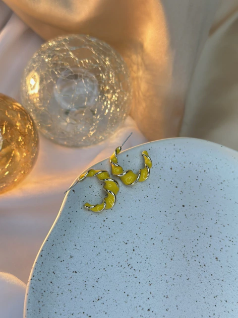 Brinco argola entrelaçada amarela BRISN01 - comprar online