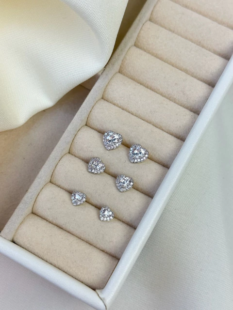 Trio de brinco Ariana Grande coração cravejado/cristal BRIJT10 - comprar online