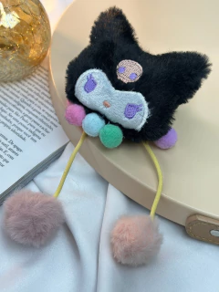 Imagem do Xuxinha pelucia e pompom INFYU01