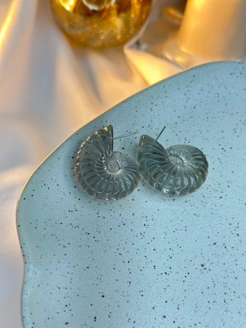 Brinco concha caracol resina BRIJC01 - comprar online