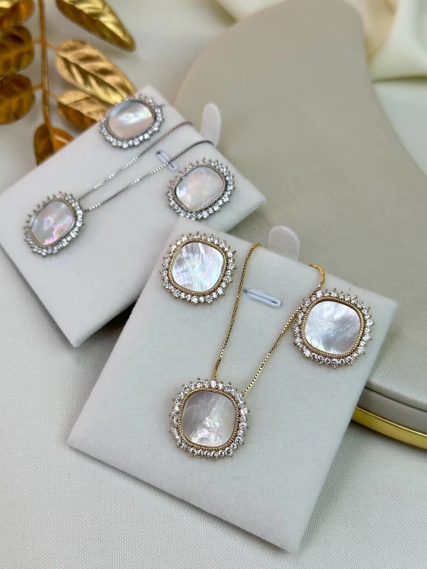 Kit colar e brinco quadrado madrepérola COSN07 - comprar online