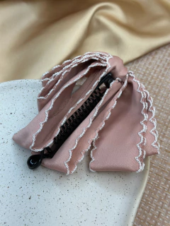 Bananinha Laço Bordado BAPK01 na internet