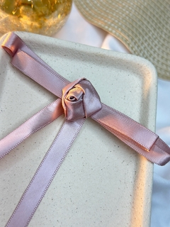 Laço fino com rosa Bico de pato LAFD01 na internet