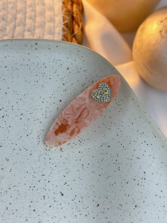 Bico de pato arredondado acetato coração cravejado BCGR01 - Ruchelli Bijoux