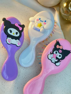 Kit escova e colar turma Hello Kitty INFVD01 - Ruchelli Bijoux