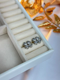 Brinco trevo zircônia BRIJT01 - comprar online