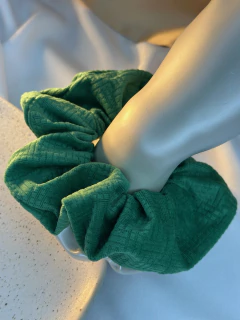 Scrunchie de veludo quadriculada XURE01 - Ruchelli Bijoux