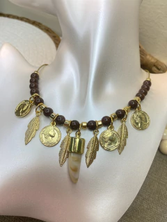 Chocker fio dourado/dente de sabre/moedinhas j109 - Ruchelli Bijoux